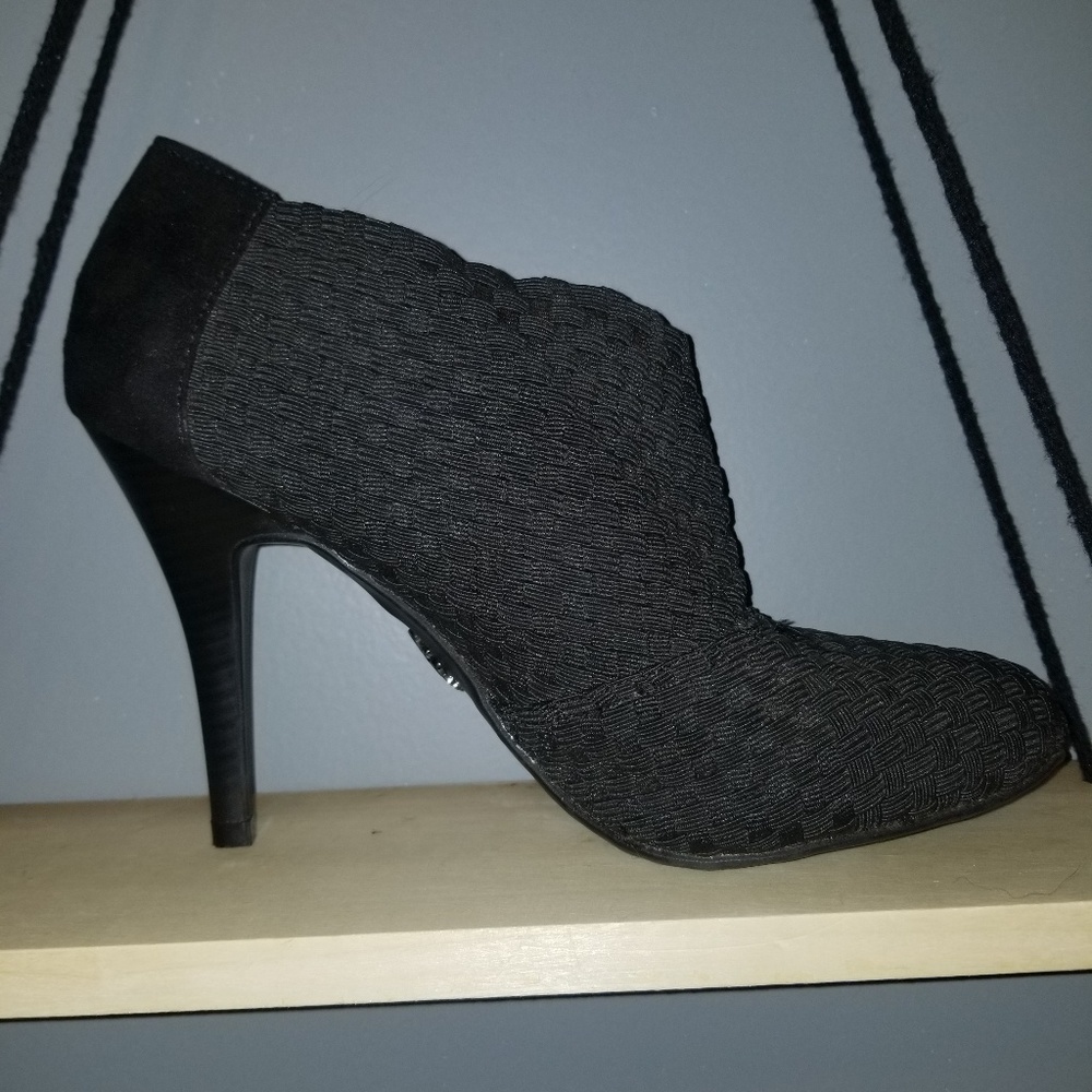 Vera Wang Heels